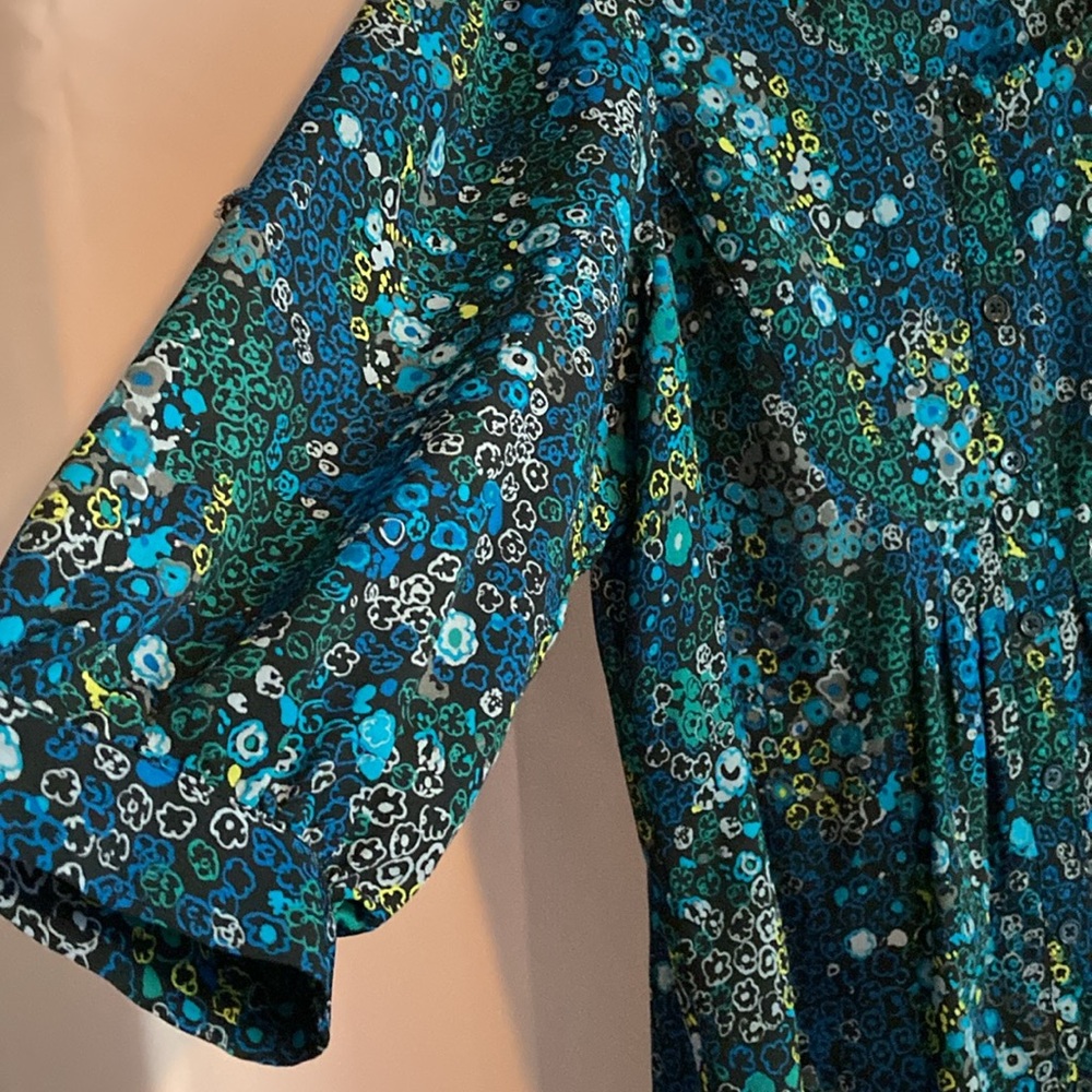 Women’s floral top size large - Picture 2 of 4